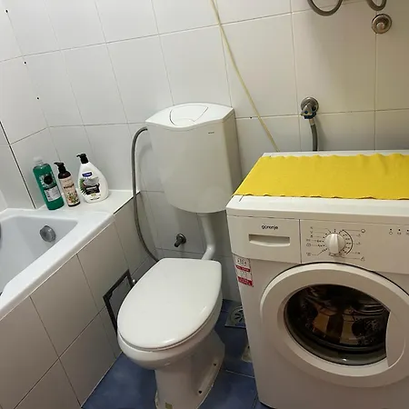 Big With Wifi, Ac And Smarttv דירה נובי סאד