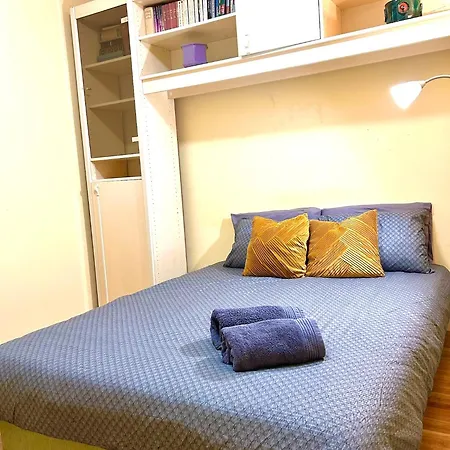 דירה Big With Wifi, Ac And Smarttv נובי סאד