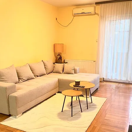 Big With Wifi, Ac And Smarttv Novi Sad