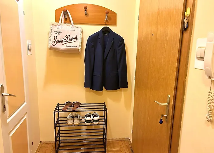 Big With Wifi, Ac And Smarttv